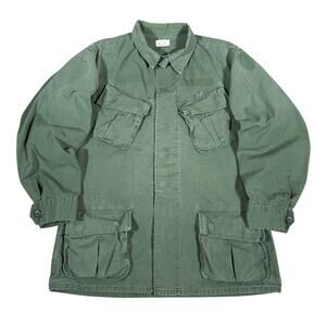 Vintage US Military OG-107 Vietam Era 60s Field Jacket Ripstop Cotton Medium